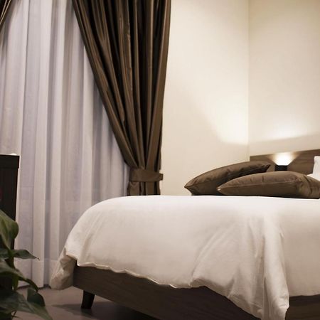Augusto132 Bed & Breakfast เนเปิลส์ ภายนอก รูปภาพ