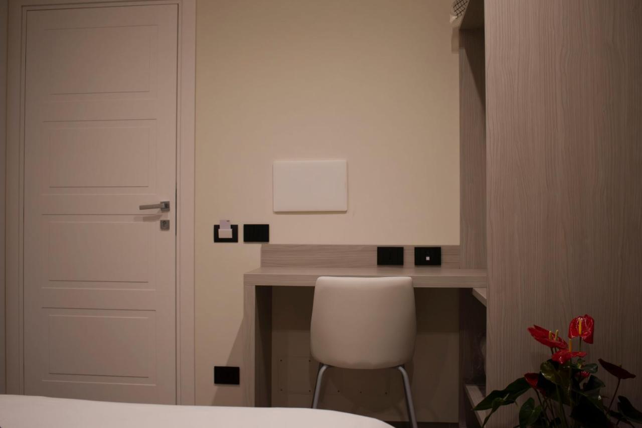 Augusto132 Bed & Breakfast เนเปิลส์ ภายนอก รูปภาพ